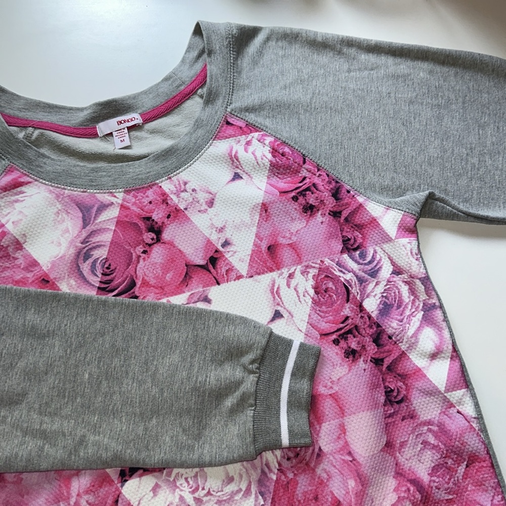 Bongo • Geometric Rose Pullover - Picture 8 of 8